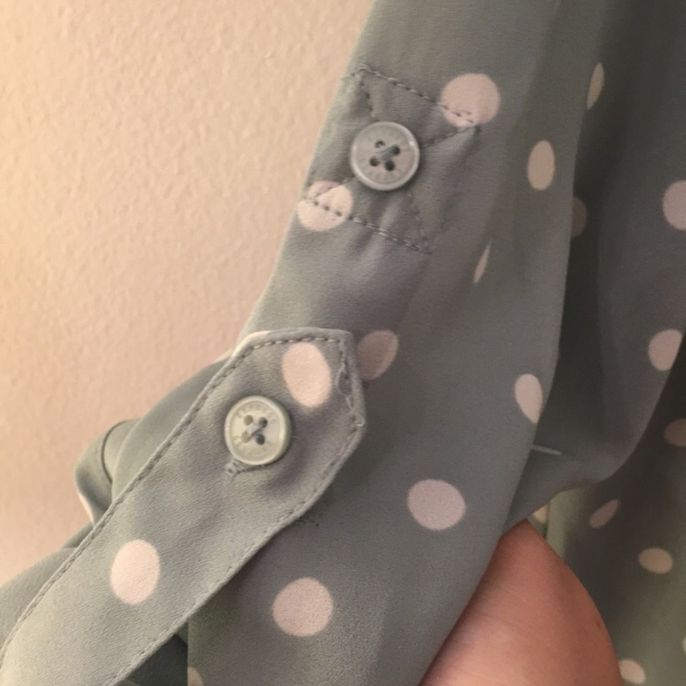 Beautiful EUC Express Polka Dot Blouse - Picture 5 of 6